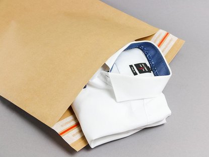 Schroeder Designverpackungen Versandtasche Hemd Nah2