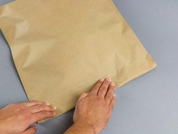 Schroeder Designverpackungen Versandtasche Wiederverschlossen