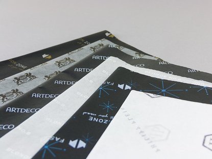 Schroeder Designverpackungen Verpackungspapiere Seidenpapier Nah Gedreht Schroeder Designverpackungen Verpackungspapiere Seidenpapier Nah Gedreht